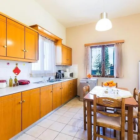 Lefteris بيت للعطل